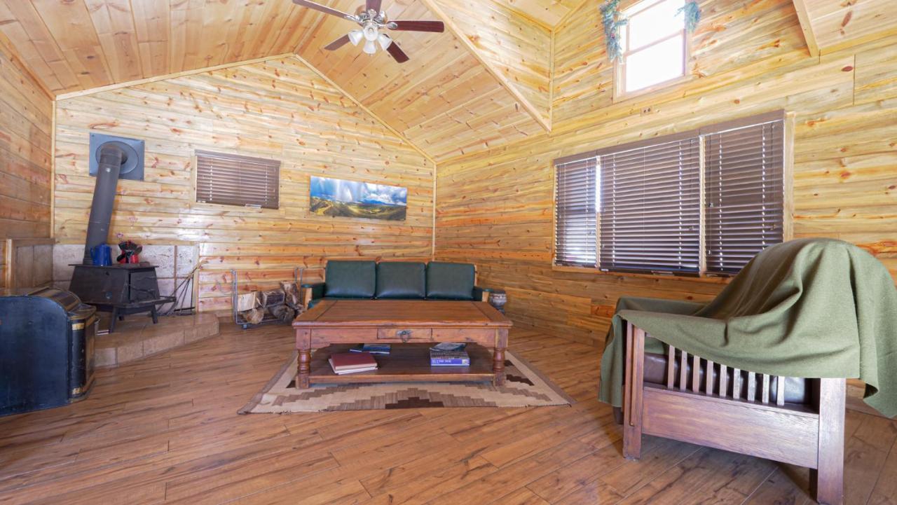 Aubin Sky Lodging At The Yl Ranch Savery Exterior foto