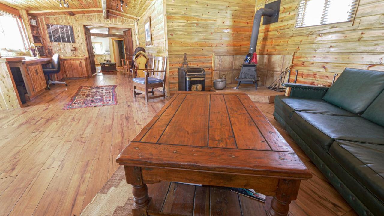 Aubin Sky Lodging At The Yl Ranch Savery Exterior foto